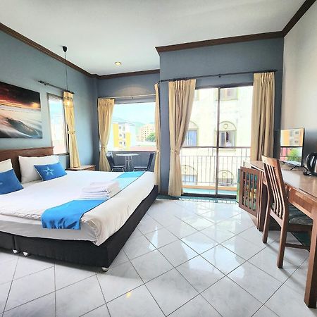 Sea Front Home Hotel - Patong Beach Exterior photo