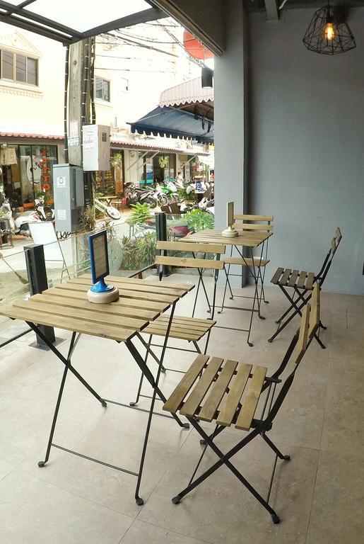 Sea Front Home Hotel - Patong Beach Exterior photo