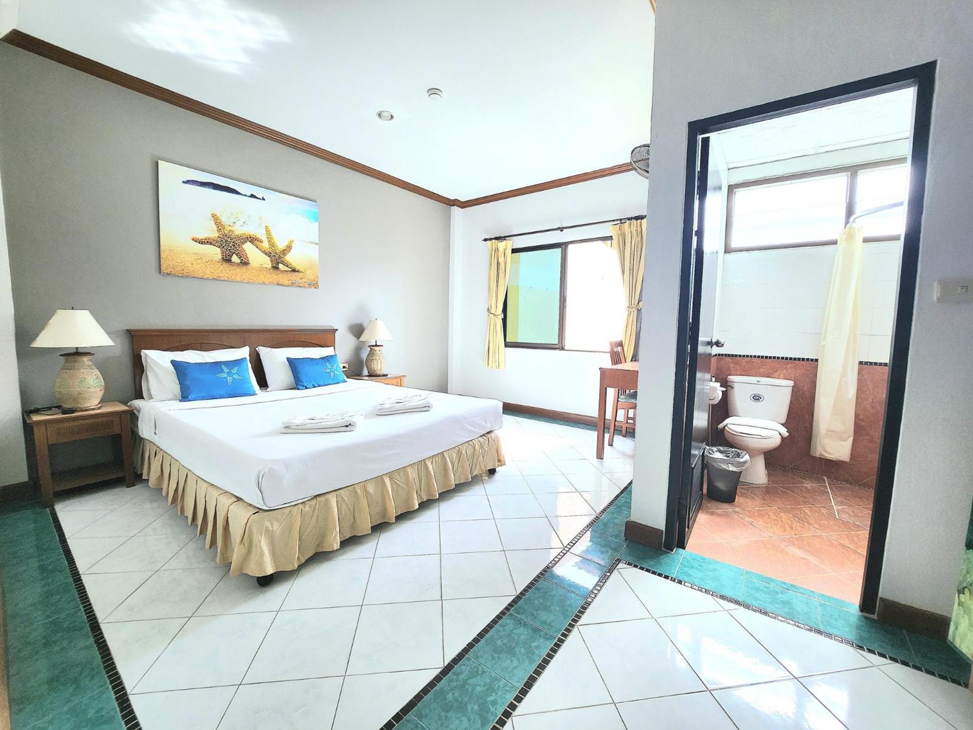 Sea Front Home Hotel - Patong Beach Exterior photo