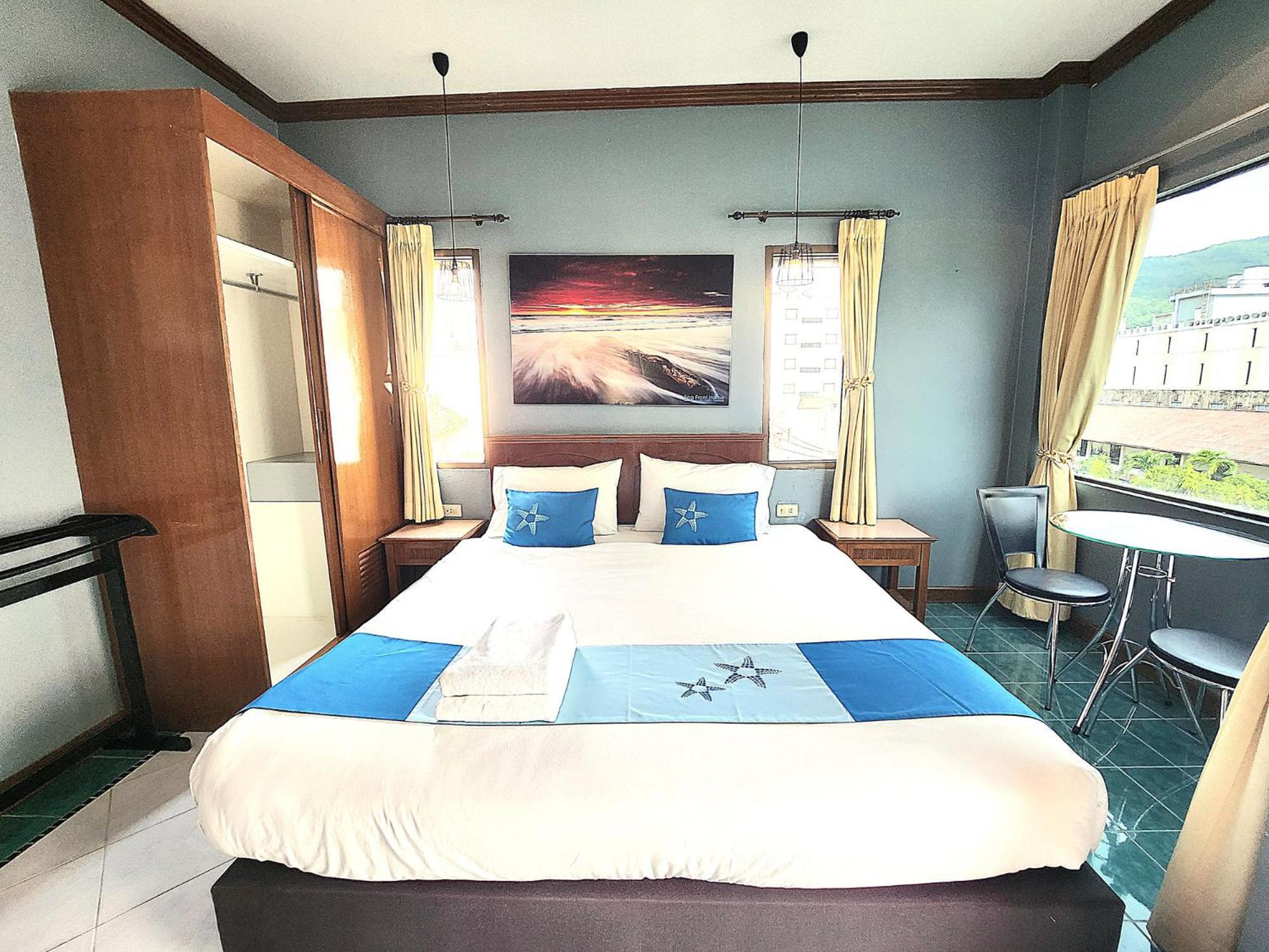 Sea Front Home Hotel - Patong Beach Exterior photo